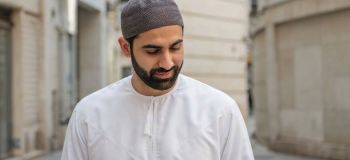 ۲۰ حکم شرعی در مورد نگاه کردن به نامحرم
