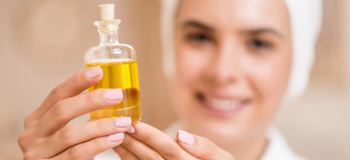 بهترین روغن برای چاقی صورت : ۷ روغن معجزه گر برای صورتی پر و شاداب