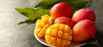 کالری انبه و ارزش غذایی آن + خواص شگفت انگیز انبه برای سلامتی