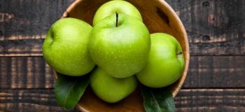 هر آنچه باید درباره خواص و مضرات سیب ترش بدانید !
