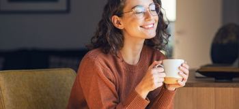 عادت های کوچک روزانه برای آرام تر شدن ذهن | راهنمای کاهش استرس