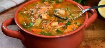 طرز تهیه سوپ مرغ با ورمیشل؛ یک سوپ مقوی و خوشمزه