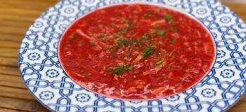 طرز تهیه سوپ جو و مرغ با لبو؛ سوپی خوش رنگ، مقوی و خوشمزه