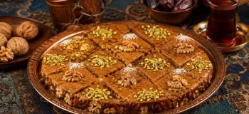 طرز تهیه رنگینک با آرد گندم؛ دسر سنتی، خوش عطر و مجلسی جنوب ایران!