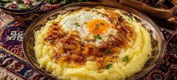 با چند سیب زمینی و یک تخم مرغ، یک شام خوشمزه و اقتصادی درست کنید!
