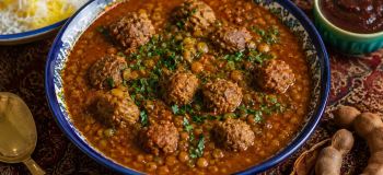 طرز تهیه دال عدس بوشهری با گوشت قلقلی و تمرهندی؛ یک غذای جنوبی خوش عطر با طعمی ترش و دلنشین