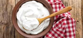 ماست محلی با مایه دوغ؛ راز یک ماست سفت، خوش عطر و خانگی!