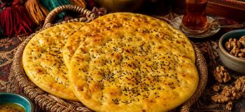 نان روغنی جوشی کرمانی؛ نان محلی طلایی و خوش عطری که با یک بار امتحان عاشقش می شوید!