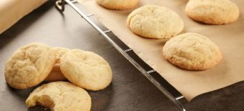 طرز تهیه کوکی ساده وانیلی و کوکی کشمشی به روش مخصوص قنادی؛ ترد، خوش عطر و خوشمزه