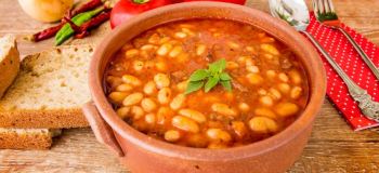 خوراک لوبیا با رب گوجه؛ یک غذای ساده، خوش رنگ و جانانه برای روزهای خنک