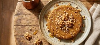 حلوای گردو و عسل؛ شیرینی گرم و مقوی برای عصرهای سرد پاییزی و زمستانی