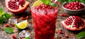 نوشیدنی انار و نعنا؛ یک لیوان قرمز یاقوتی، خنک و خوش رنگ برای روزهای گرم!