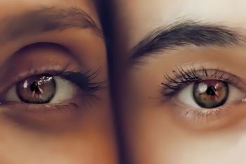 چگونه با آرایش گودی زیر چشم را بپوشانیم؟