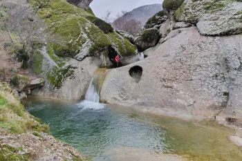 آبشار پیازه خرم آباد کجاست؟