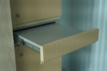 علت و راه حل باز شدن خود به خود کشو کابینت آشپزخانه