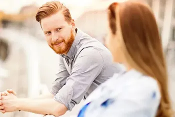 حسادت در عشق؛ چرا برخی از ما دچار آن می شویم؟