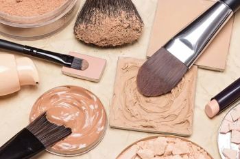 آموزش کامل استفاده از فاندیشن مایع و انتخاب بهترین کرم پودر برای انواع پوست