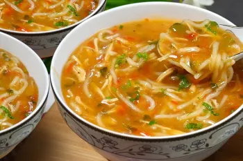 طرز تهیه سوپ مرغ ترکی آسان و خوشمزه یا ۱ تکه مرغ