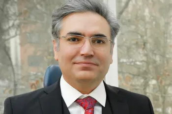 بیوگرافی دکتر حامد عباسی | جراح متخصص پلاستیک بینی در تهران