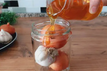 طرز تهیه آنتی بیوتیک طبیعی با 3 ماده اولیه / قوی تر از واکسن آنفولانزا