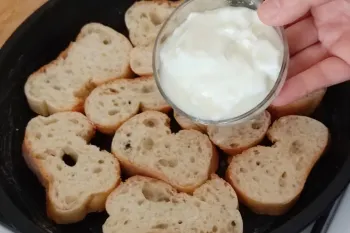 اگر ۳ قاشق غذاخوری ماست و نان بیات دارید، حتماً آن را برای صبحانه درست کنید
