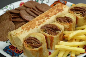 غذا با گوشت چرخکرده / طرز تهیه دونر سریع و خوشمزه با گوشت چرخی