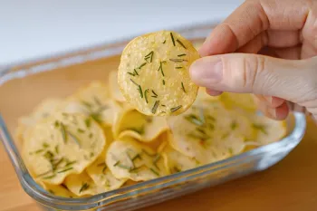 طرز تهیه چیپس نخود ترد! بمب پروتئین و فوق العاده خوشمزه!