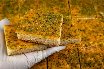 طرز تهیه کیک خشک بیرجندی به همراه نکات و جزئیات