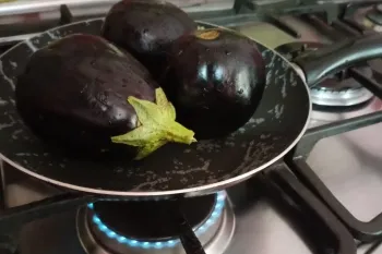 طرز تهیه کشک بادمجان فوق العاده خوشمزه بدون نیاز به کباب کردن