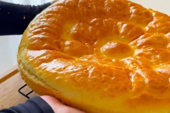 طرز تهیه خوشمزه ترین نان پر از پنیر! مناسب برای مدرسه و محل کار