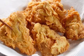 طرز تهیه تخم مرغ سوخاری / طعم تردی مثل مرغ سوخاری دارد