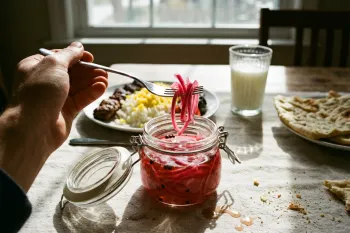 طرز تهیه خوشمزه ترین ترشی پیاز دنیا فقط تو پنج دقیقه