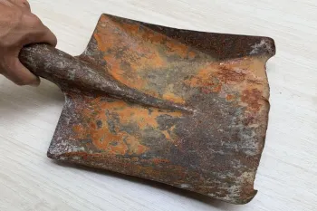 چگونه بیل قدیمی خود را به یک ابزار باغبانی بی نظیر تبدیل کنید