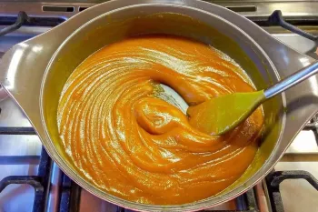 طرز تهیه حلوا گهواره ای براق و مجلسی همراه با تزئین