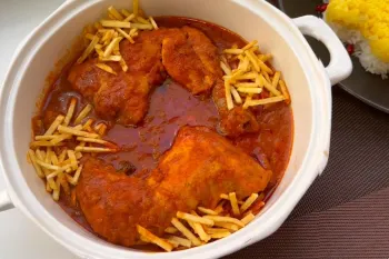 طرز تهیه خورشت مرغ مجلسی آسان و خوشمزه