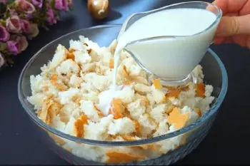 نان بیات رو دور ننداز؛ با شیر و پنیر طرز تهیه یه پیتزای فوری رو یاد بگیر!