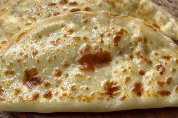 طرز تهیه نان مغزدار با کدو حلوایی؛ فقط با آرد و آب یه کوه خوشمزگی بساز!