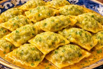 ناهار لذیذ و اقتصادی با فقط ۱۵۰ گرم گوشت؛ چطور برای کل خانواده یک غذای شاهانه بپزیم؟