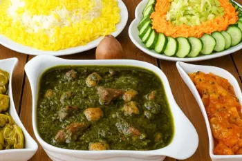 طرز تهیه خورشت اسفناج آلو | ترفند درست کردن خورشت اسفناج آلو که هیچ جا نمیگن!