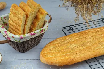 طرز تهیه نون بربری کنجدی با آرد فانتزی و فر خانگی