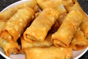 دیگر اسپرینگ رول مرغ منجمد نمی خرم! طرز تهیه رول مرغ ترد خانگی