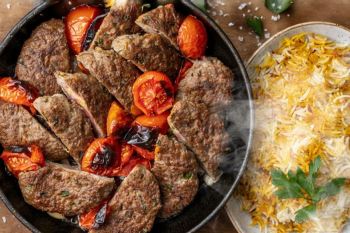 طرز تهیه کباب تابه ای عالی و آبدار؛ یک شام سریع برای روزهای شلوغ