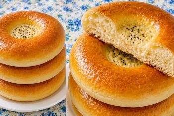 طرز تهیه نان اصیل مزاری در خانه با پوسته براق و طلایی