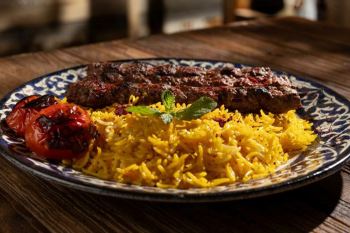 طرز پخت کباب کوبیده بازاری بدون ریختن از روی سیخ