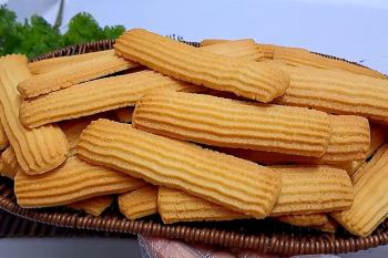 طرز تهیه بیسکویت ۱۰ دقیقه ای فقط با ۱ عدد تخم مرغ