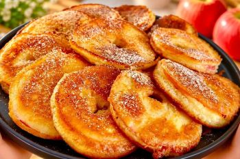 طرز تهیه شیرینی سیب تابه ای ۵ دقیقه ای و بدون نیاز به فر