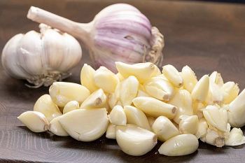 طرز تهیه پوره سیر و کره خانگی برای انواع غذاها