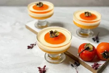 طرز تهیه دسر خرمالو فوری و خوشمزه با مواد در دسترس