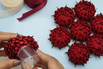 گل نیلوفر با روبان ساتن/ آسان تر از چیزی که فکرش را می کنی!