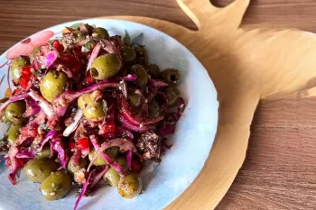 طرز تهیه سالاد زیتون متفاوت و خوش طعم